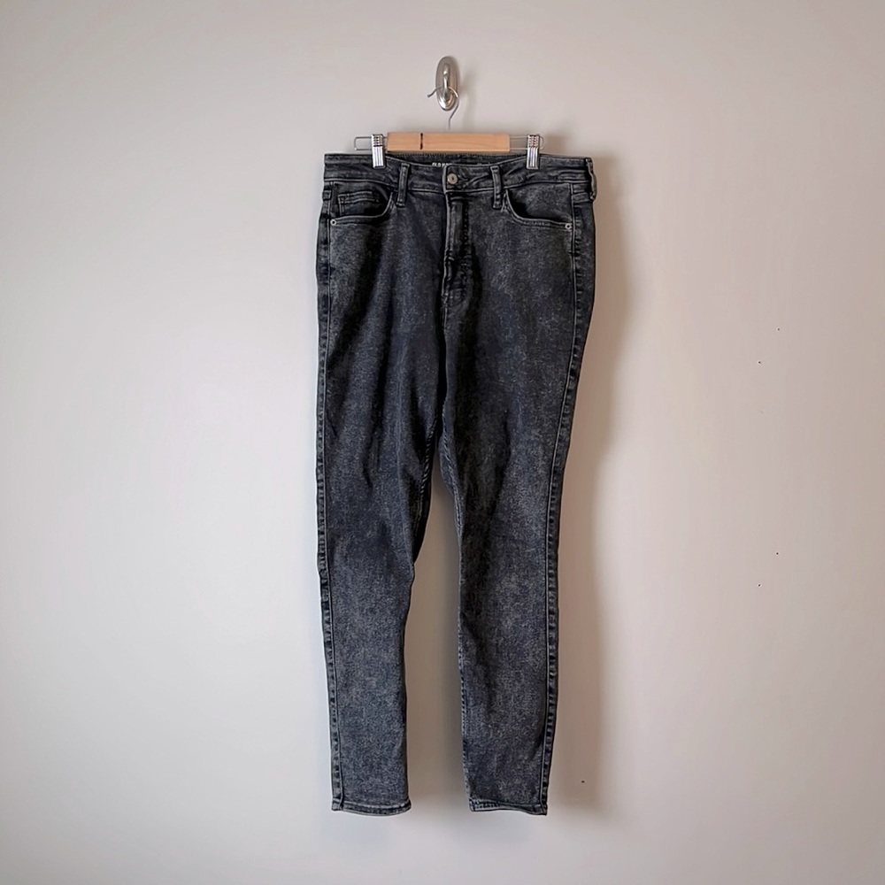 Old Navy extra high-rise Rockstar Super Skinny jeans in vintage grey